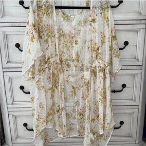 White floral sheer kimono with floral print and tie waist Size L/XL